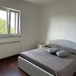 度假居 Casa Ludovica-vista Mare Giardino E Relax A 8 Minuti Dal Centro 的里雅斯特