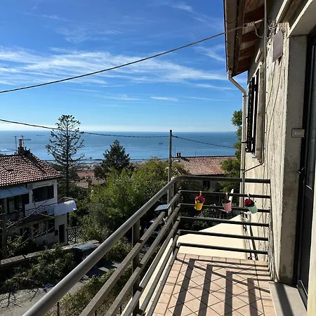 Casa Ludovica-vista Mare-giardino Privato Semesterbostad *